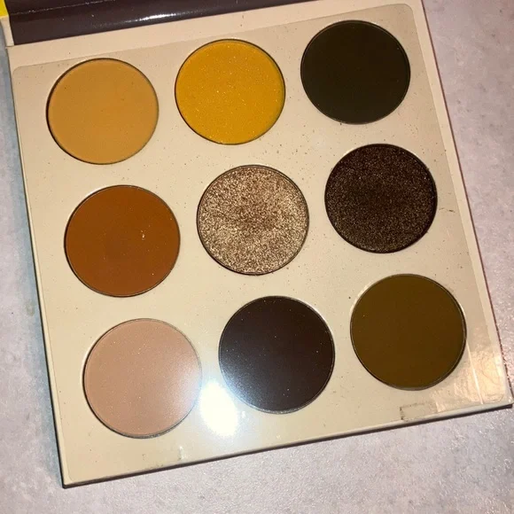 Juvia’s place the nomad eyeshadow palette - Picture 3 of 9